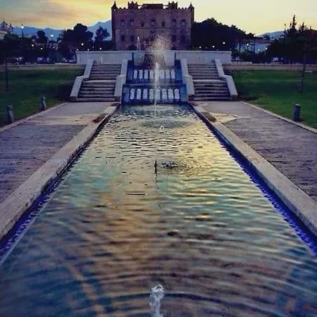 Politeama In The Heart Of The Palerme